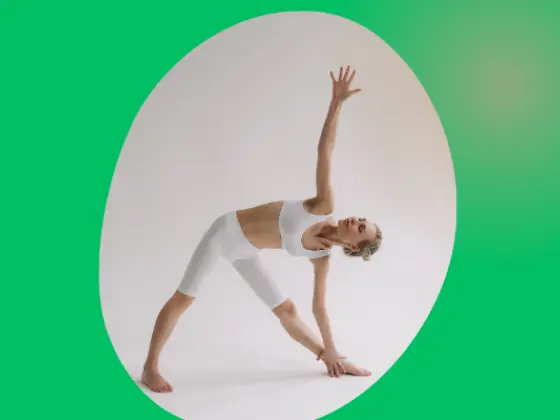 Vinyasa Empoderado: Flujo de Yoga Intermedio